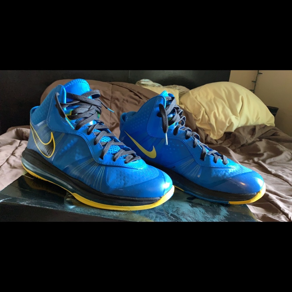 LeBron 8 v/2 “Entourage”